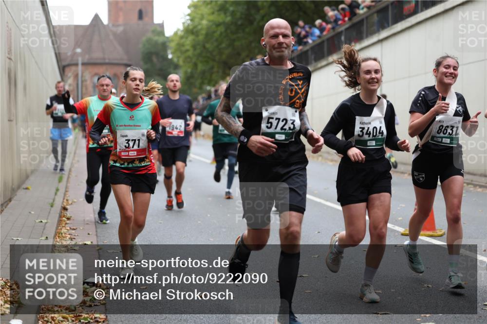 05.10.2025 - 20. swb-Marathon Bremen Michael Strokosch http://msf.ph/oto/9222090 05.10.2025 12:58:37 Laufen 20, 371, 01664, 1942, 5723, 3404, 8631 meine-sportfotos.de