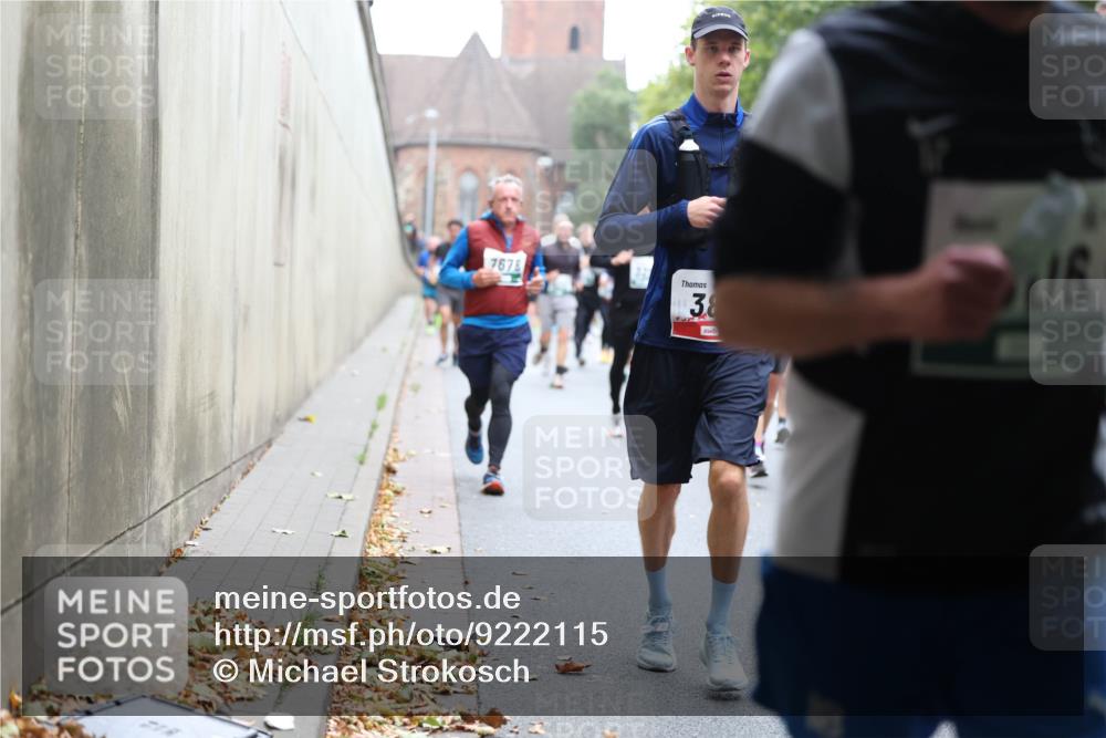 05.10.2025 - 20. swb-Marathon Bremen Michael Strokosch http://msf.ph/oto/9222115 05.10.2025 12:58:47 Laufen 7678, 38 meine-sportfotos.de