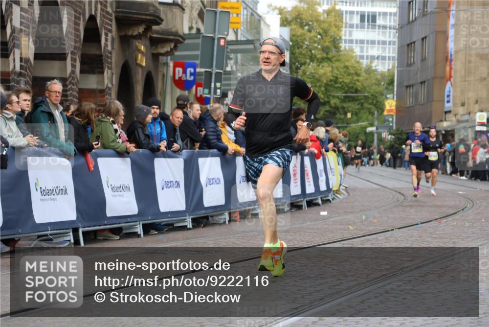 05.10.2025 - 20. swb-Marathon Bremen Strokosch-Dieckow http://msf.ph/oto/9222116 05.10.2025 10:41:19 Ziel 9262, 10910, 11069, 11086 meine-sportfotos.de