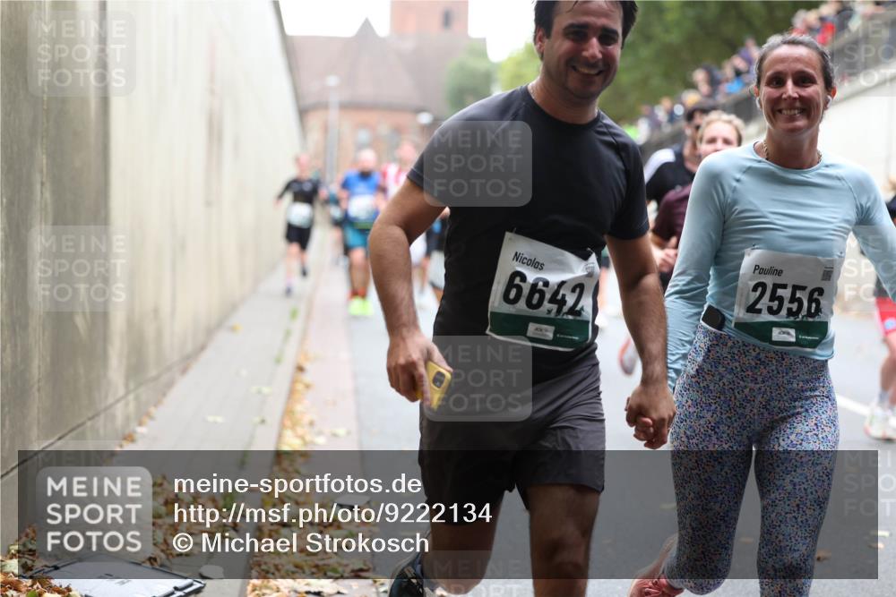 05.10.2025 - 20. swb-Marathon Bremen Michael Strokosch http://msf.ph/oto/9222134 05.10.2025 12:58:55 Laufen 6642, 2556 meine-sportfotos.de