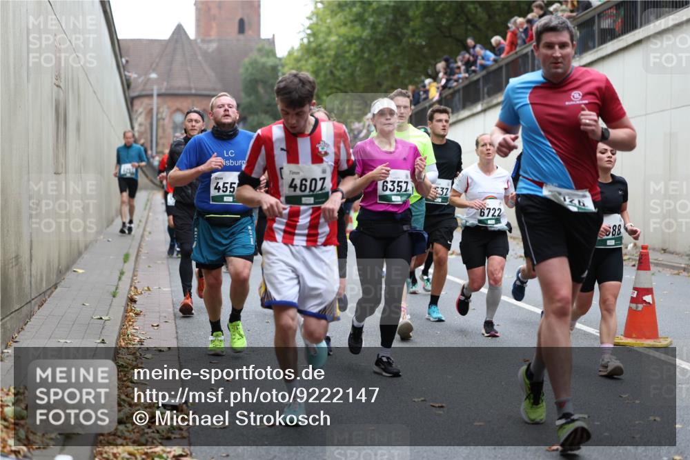 05.10.2025 - 20. swb-Marathon Bremen Michael Strokosch http://msf.ph/oto/9222147 05.10.2025 12:58:58 Laufen 455, 4607, 6357, 37, 6722, 136, 88 meine-sportfotos.de