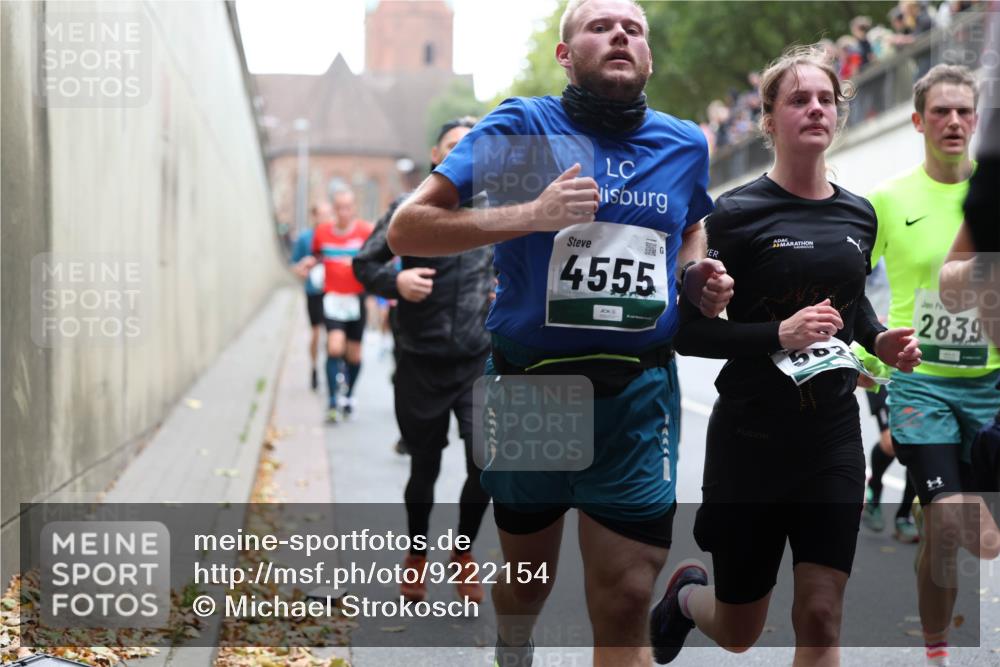 05.10.2025 - 20. swb-Marathon Bremen Michael Strokosch http://msf.ph/oto/9222154 05.10.2025 12:59:00 Laufen 4555, 2839 meine-sportfotos.de