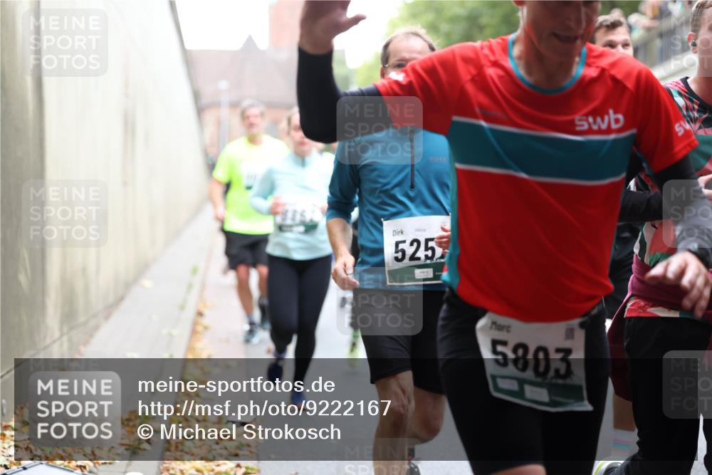 05.10.2025 - 20. swb-Marathon Bremen Michael Strokosch http://msf.ph/oto/9222167 05.10.2025 12:59:04 Laufen 09838, 525, 5803 meine-sportfotos.de