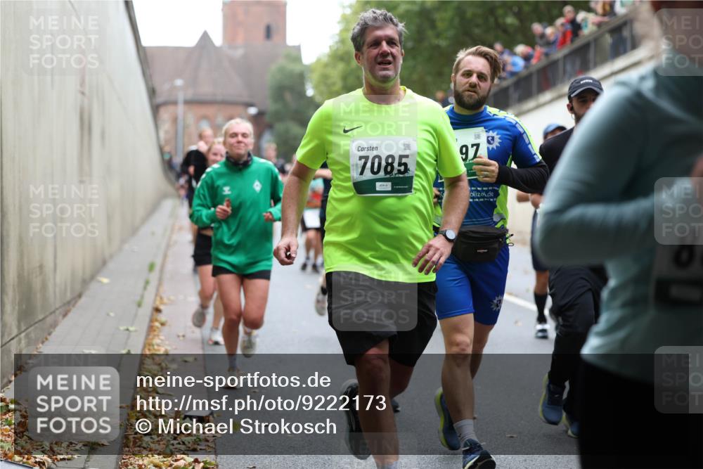 05.10.2025 - 20. swb-Marathon Bremen Michael Strokosch http://msf.ph/oto/9222173 05.10.2025 12:59:06 Laufen 7085, 97, 8 meine-sportfotos.de