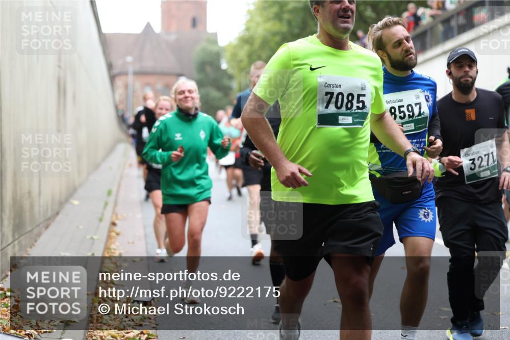 05.10.2025 - 20. swb-Marathon Bremen Michael Strokosch http://msf.ph/oto/9222175 05.10.2025 12:59:07 Laufen 7085, 8597, 32, 71 meine-sportfotos.de