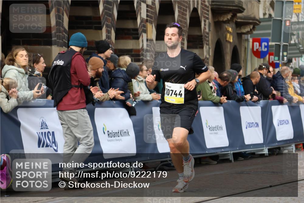 05.10.2025 - 20. swb-Marathon Bremen Strokosch-Dieckow http://msf.ph/oto/9222179 05.10.2025 10:41:28 Ziel 10744, 10910 meine-sportfotos.de