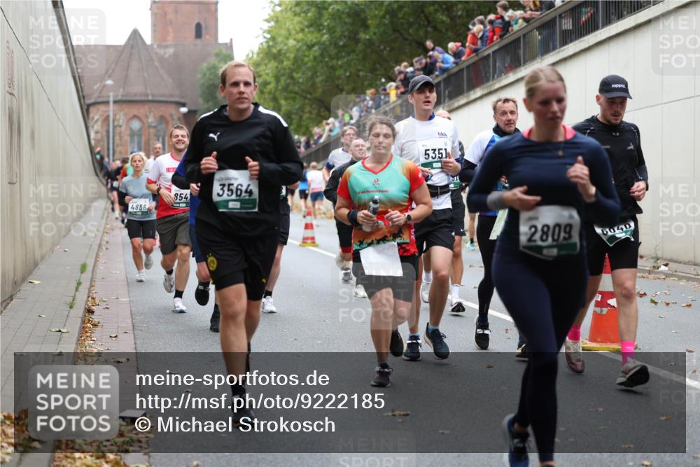 05.10.2025 - 20. swb-Marathon Bremen Michael Strokosch http://msf.ph/oto/9222185 05.10.2025 12:59:10 Laufen 854, 4866, 3564, 5351, 2809, 6040 meine-sportfotos.de