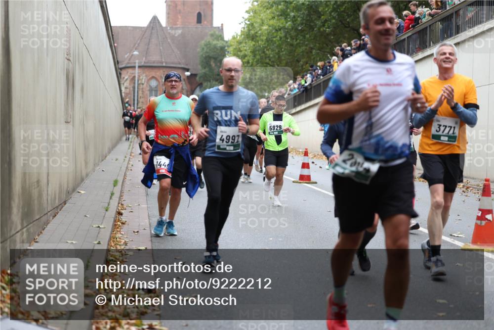 05.10.2025 - 20. swb-Marathon Bremen Michael Strokosch http://msf.ph/oto/9222212 05.10.2025 12:59:17 Laufen 4997, 5929, 1449, 2009, 3771 meine-sportfotos.de