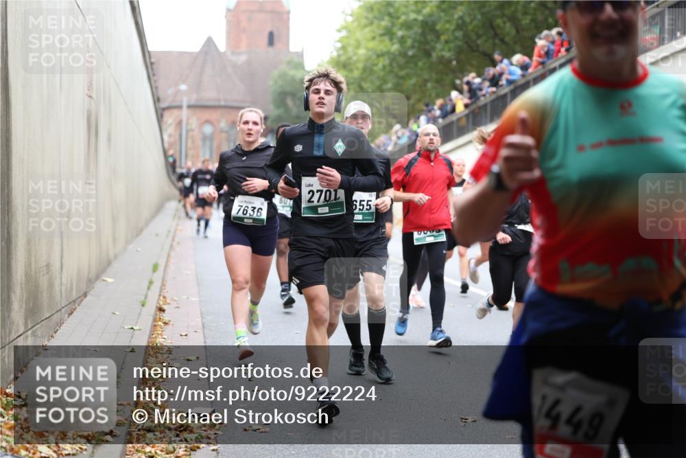05.10.2025 - 20. swb-Marathon Bremen Michael Strokosch http://msf.ph/oto/9222224 05.10.2025 12:59:20 Laufen 7636, 2701, 655, 1449 meine-sportfotos.de