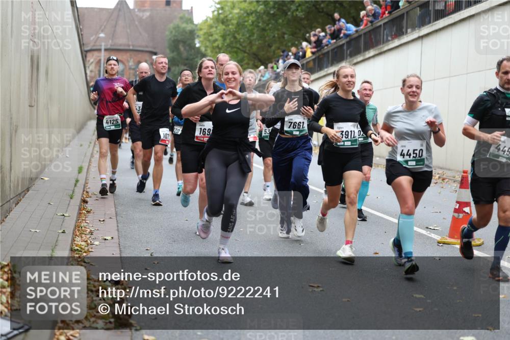 05.10.2025 - 20. swb-Marathon Bremen Michael Strokosch http://msf.ph/oto/9222241 05.10.2025 12:59:25 Laufen 13, 4125, 39110, 7661, 169, 53, 107, 20, 4450, 445 meine-sportfotos.de