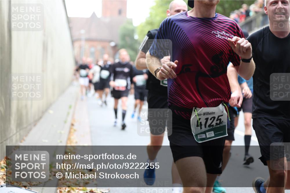 05.10.2025 - 20. swb-Marathon Bremen Michael Strokosch http://msf.ph/oto/9222255 05.10.2025 12:59:29 Laufen 4725, 04471 meine-sportfotos.de