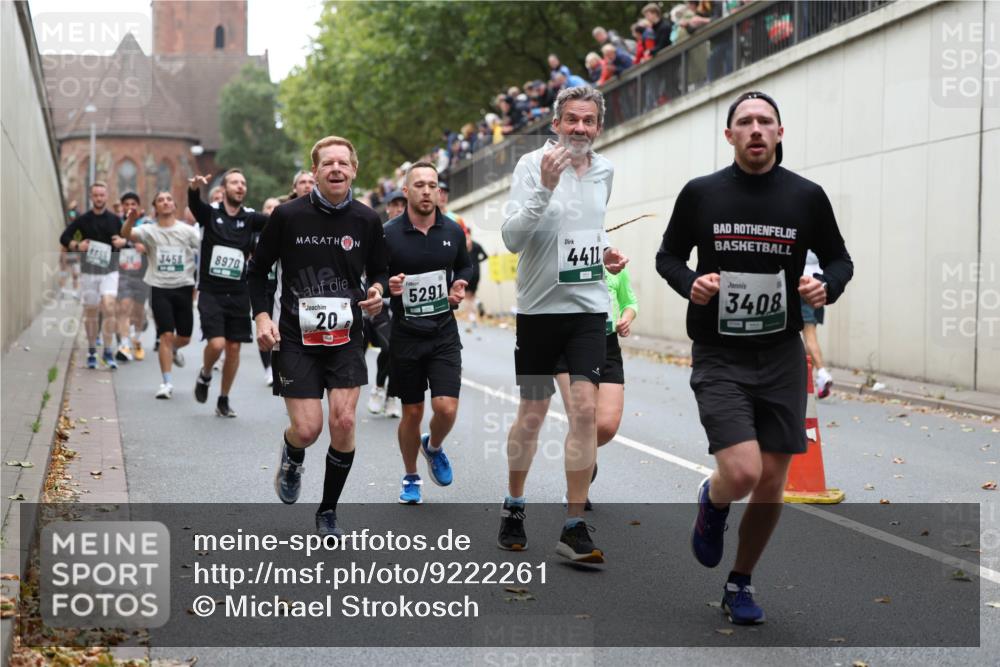 05.10.2025 - 20. swb-Marathon Bremen Michael Strokosch http://msf.ph/oto/9222261 05.10.2025 12:59:30 Laufen 3458, 8970, 20, 5291, 4411, 3408 meine-sportfotos.de