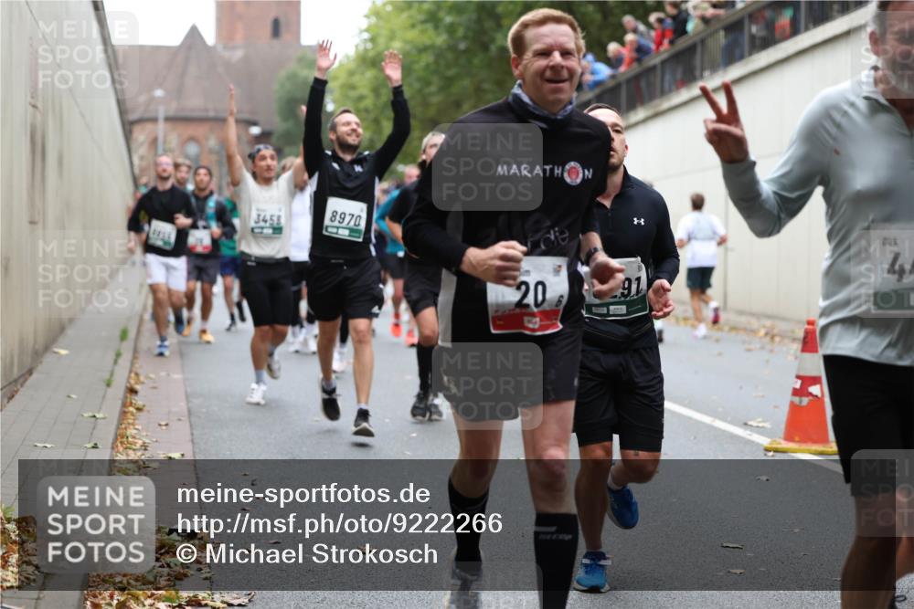 05.10.2025 - 20. swb-Marathon Bremen Michael Strokosch http://msf.ph/oto/9222266 05.10.2025 12:59:32 Laufen 3458, 8970, 20, 91, 4 meine-sportfotos.de