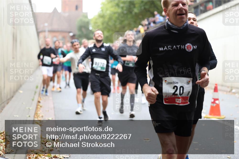 05.10.2025 - 20. swb-Marathon Bremen Michael Strokosch http://msf.ph/oto/9222267 05.10.2025 12:59:32 Laufen 1970, 20, 6 meine-sportfotos.de