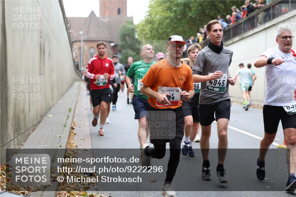 05.10.2025 - 20. swb-Marathon Bremen Michael Strokosch http://msf.ph/oto/9222296 05.10.2025 12:59:42 Laufen 202, 96, 4945 meine-sportfotos.de