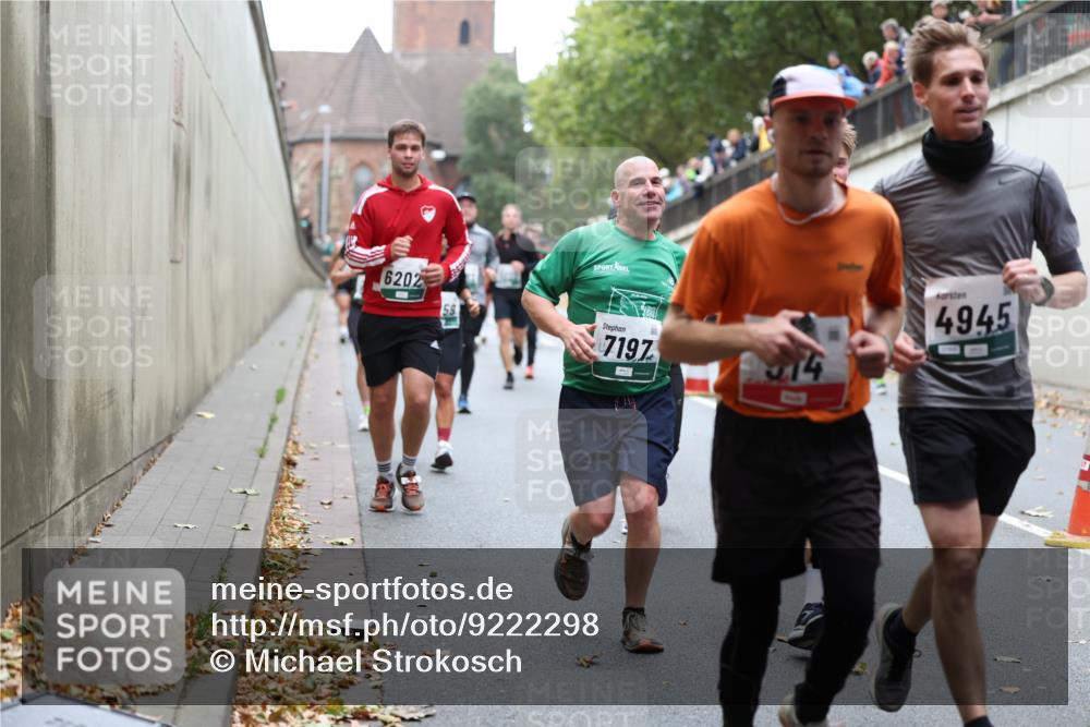 05.10.2025 - 20. swb-Marathon Bremen Michael Strokosch http://msf.ph/oto/9222298 05.10.2025 12:59:43 Laufen 6202, 59, 7197, 34, 4945 meine-sportfotos.de