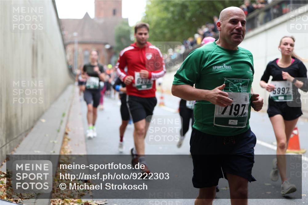 05.10.2025 - 20. swb-Marathon Bremen Michael Strokosch http://msf.ph/oto/9222303 05.10.2025 12:59:44 Laufen 6201, 24, 09, 2006, 2006, 7197, 5992 meine-sportfotos.de