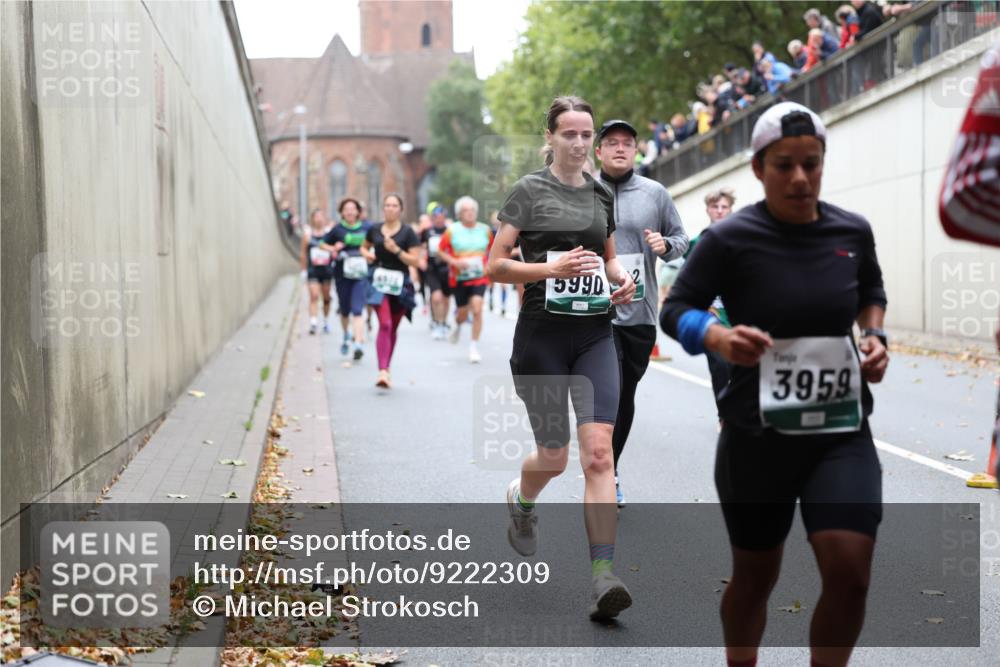 05.10.2025 - 20. swb-Marathon Bremen Michael Strokosch http://msf.ph/oto/9222309 05.10.2025 12:59:46 Laufen 5990, 2, 3959 meine-sportfotos.de