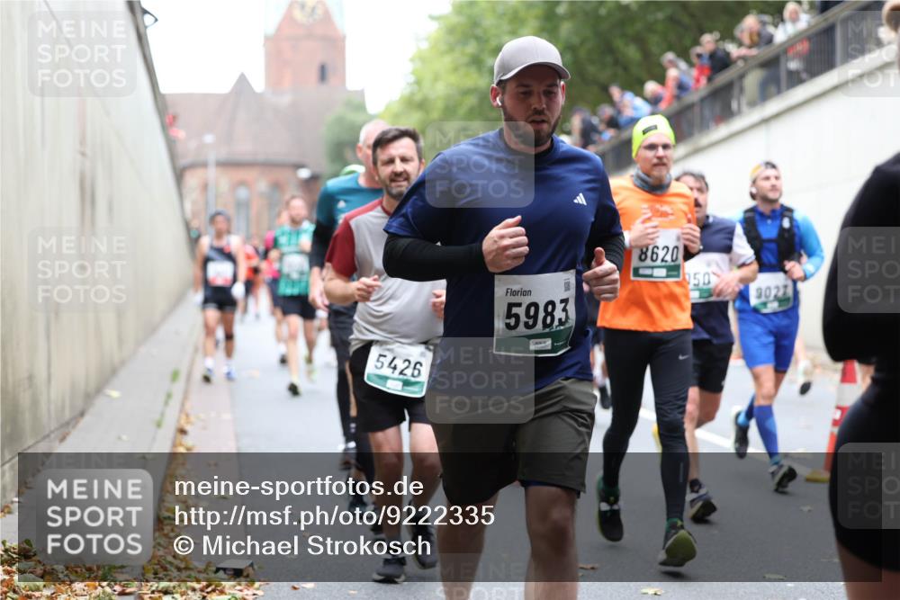 05.10.2025 - 20. swb-Marathon Bremen Michael Strokosch http://msf.ph/oto/9222335 05.10.2025 12:59:55 Laufen 5426, 5983, 8620, 950, 3027 meine-sportfotos.de