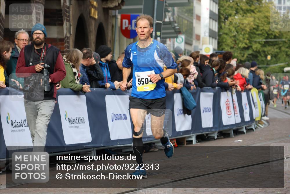05.10.2025 - 20. swb-Marathon Bremen Strokosch-Dieckow http://msf.ph/oto/9222343 05.10.2025 10:42:07 Ziel 8187, 9364, 9504, 9849, 10838, 11422 meine-sportfotos.de