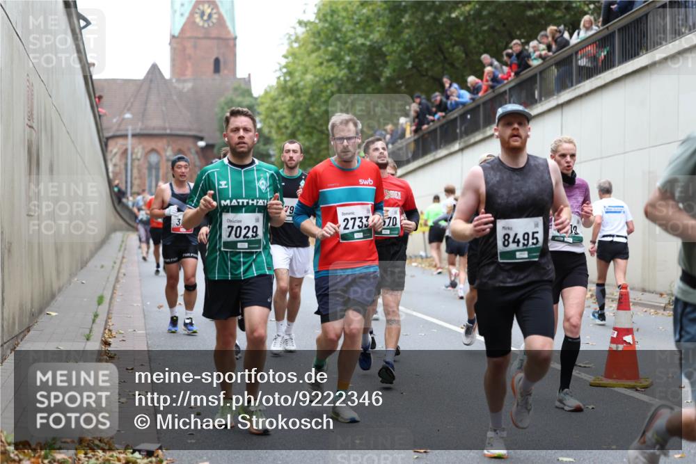05.10.2025 - 20. swb-Marathon Bremen Michael Strokosch http://msf.ph/oto/9222346 05.10.2025 12:59:58 Laufen 7029, 79, 2733, 70, 8495 meine-sportfotos.de