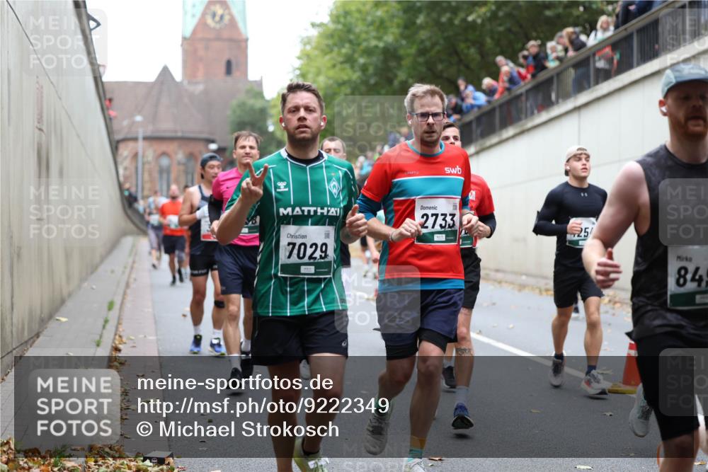 05.10.2025 - 20. swb-Marathon Bremen Michael Strokosch http://msf.ph/oto/9222349 05.10.2025 12:59:58 Laufen 7029, 2733, 84 meine-sportfotos.de