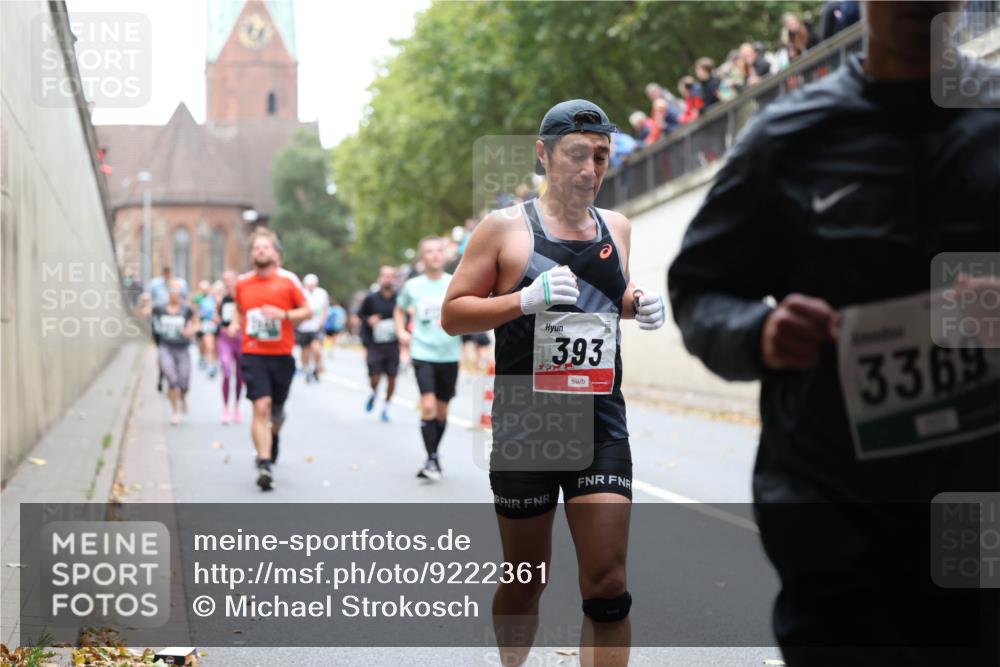 05.10.2025 - 20. swb-Marathon Bremen Michael Strokosch http://msf.ph/oto/9222361 05.10.2025 13:00:02 Laufen 393, 3369 meine-sportfotos.de