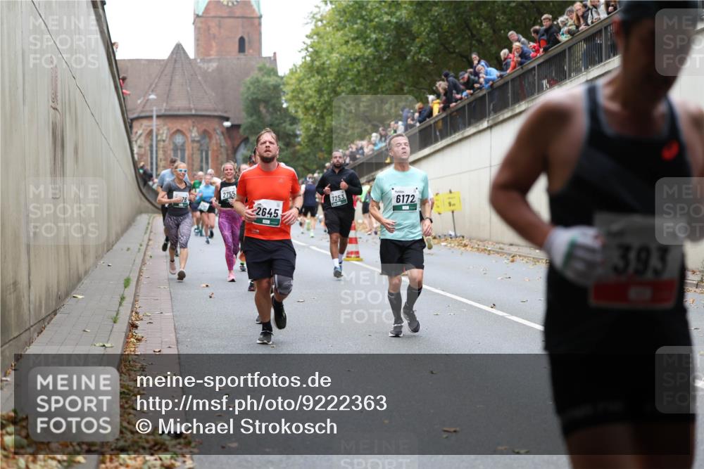 05.10.2025 - 20. swb-Marathon Bremen Michael Strokosch http://msf.ph/oto/9222363 05.10.2025 13:00:03 Laufen 76, 2755, 2645, 7253, 6172, 393 meine-sportfotos.de