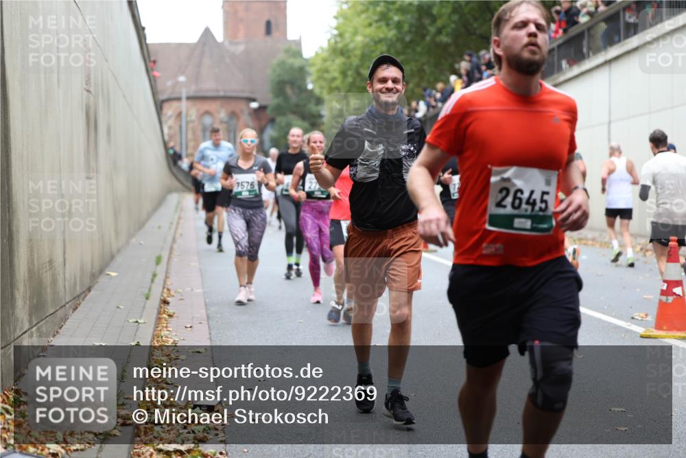 05.10.2025 - 20. swb-Marathon Bremen Michael Strokosch http://msf.ph/oto/9222369 05.10.2025 13:00:05 Laufen 7576, 2645 meine-sportfotos.de