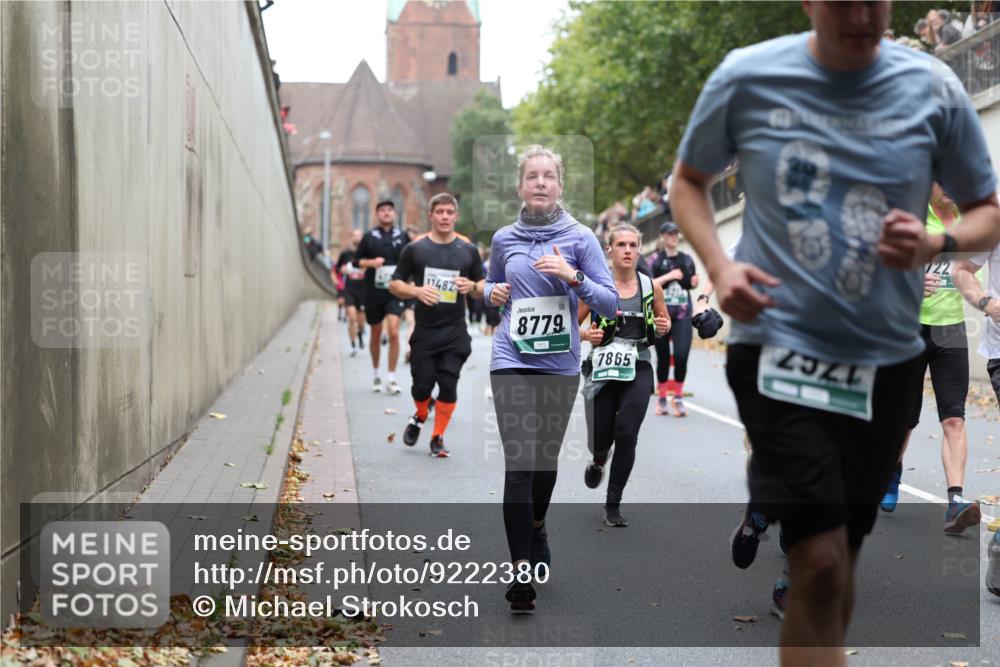 05.10.2025 - 20. swb-Marathon Bremen Michael Strokosch http://msf.ph/oto/9222380 05.10.2025 13:00:12 Laufen 11482, 8779, 7865, 2524 meine-sportfotos.de