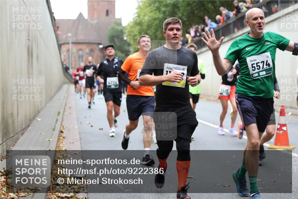 05.10.2025 - 20. swb-Marathon Bremen Michael Strokosch http://msf.ph/oto/9222386 05.10.2025 13:00:14 Laufen 4734, 11, 26, 5574, 05531 meine-sportfotos.de