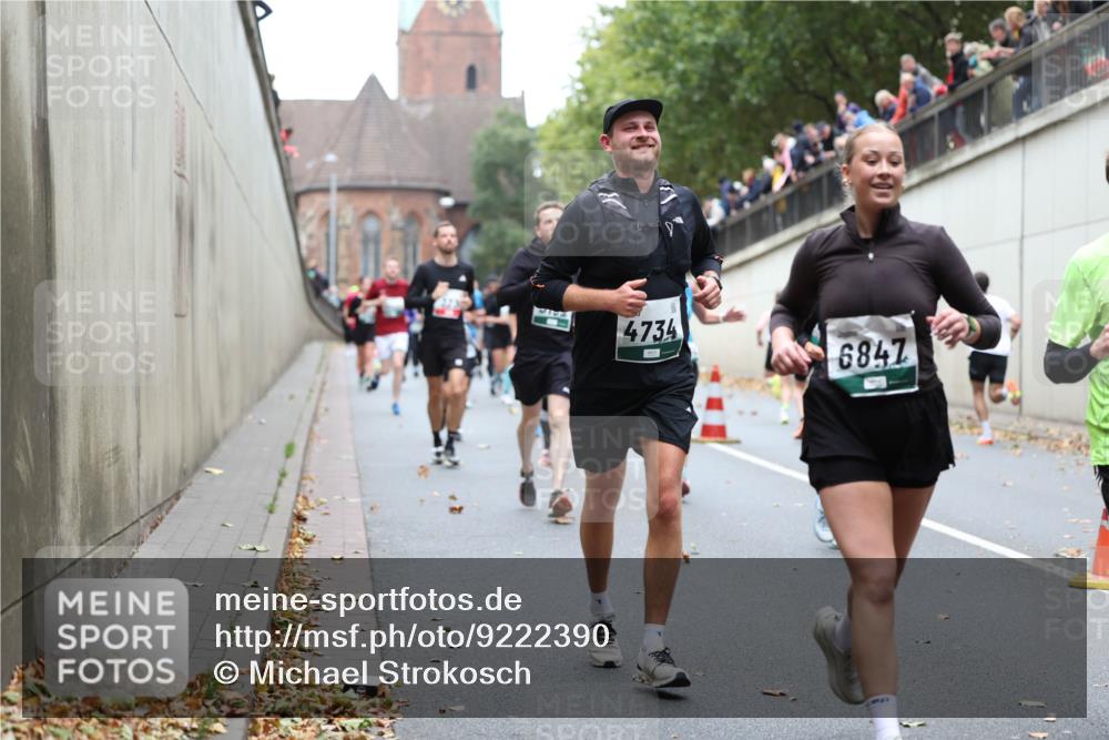 05.10.2025 - 20. swb-Marathon Bremen Michael Strokosch http://msf.ph/oto/9222390 05.10.2025 13:00:16 Laufen 4734, 6847 meine-sportfotos.de