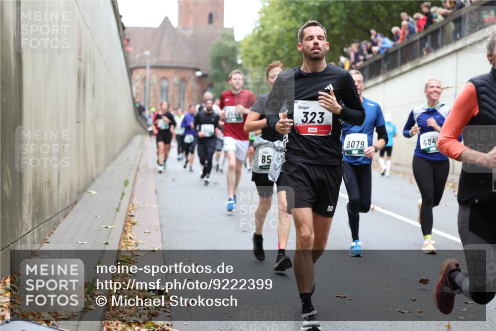 05.10.2025 - 20. swb-Marathon Bremen Michael Strokosch http://msf.ph/oto/9222399 05.10.2025 13:00:20 Laufen 85, 323, 8079, 484 meine-sportfotos.de