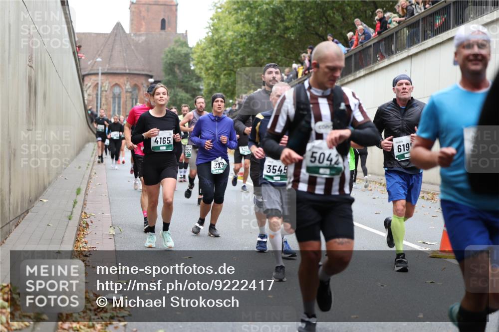 05.10.2025 - 20. swb-Marathon Bremen Michael Strokosch http://msf.ph/oto/9222417 05.10.2025 13:00:26 Laufen 4165, 132, 329, 5316, 3545, 5042, 619 meine-sportfotos.de