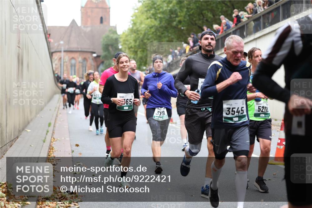 05.10.2025 - 20. swb-Marathon Bremen Michael Strokosch http://msf.ph/oto/9222421 05.10.2025 13:00:26 Laufen 65, 329, 3545, 5211 meine-sportfotos.de