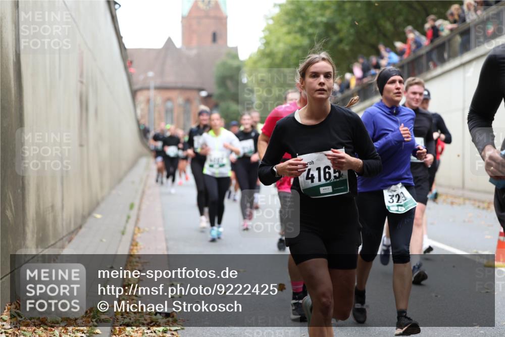 05.10.2025 - 20. swb-Marathon Bremen Michael Strokosch http://msf.ph/oto/9222425 05.10.2025 13:00:28 Laufen 4165, 329 meine-sportfotos.de