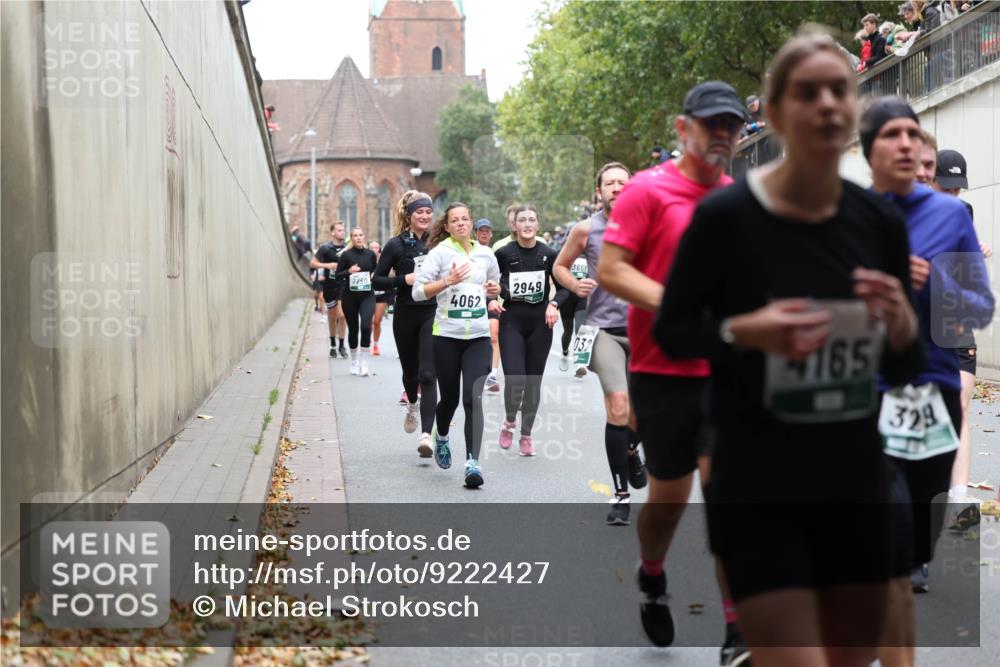05.10.2025 - 20. swb-Marathon Bremen Michael Strokosch http://msf.ph/oto/9222427 05.10.2025 13:00:28 Laufen 7850, 4062, 2949, 032, 165, 329 meine-sportfotos.de