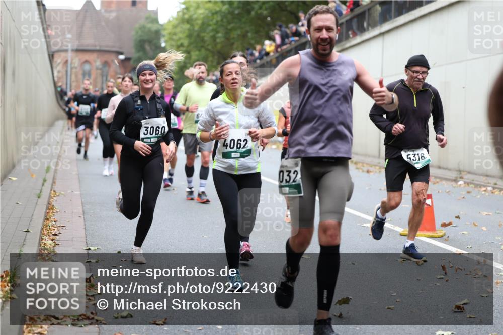 05.10.2025 - 20. swb-Marathon Bremen Michael Strokosch http://msf.ph/oto/9222430 05.10.2025 13:00:30 Laufen 3060, 4062, 5316, 032 meine-sportfotos.de