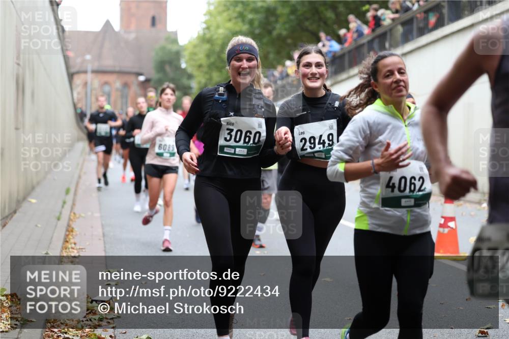 05.10.2025 - 20. swb-Marathon Bremen Michael Strokosch http://msf.ph/oto/9222434 05.10.2025 13:00:31 Laufen 1010, 6085, 3060, 08561, 2949, 4062, 032 meine-sportfotos.de