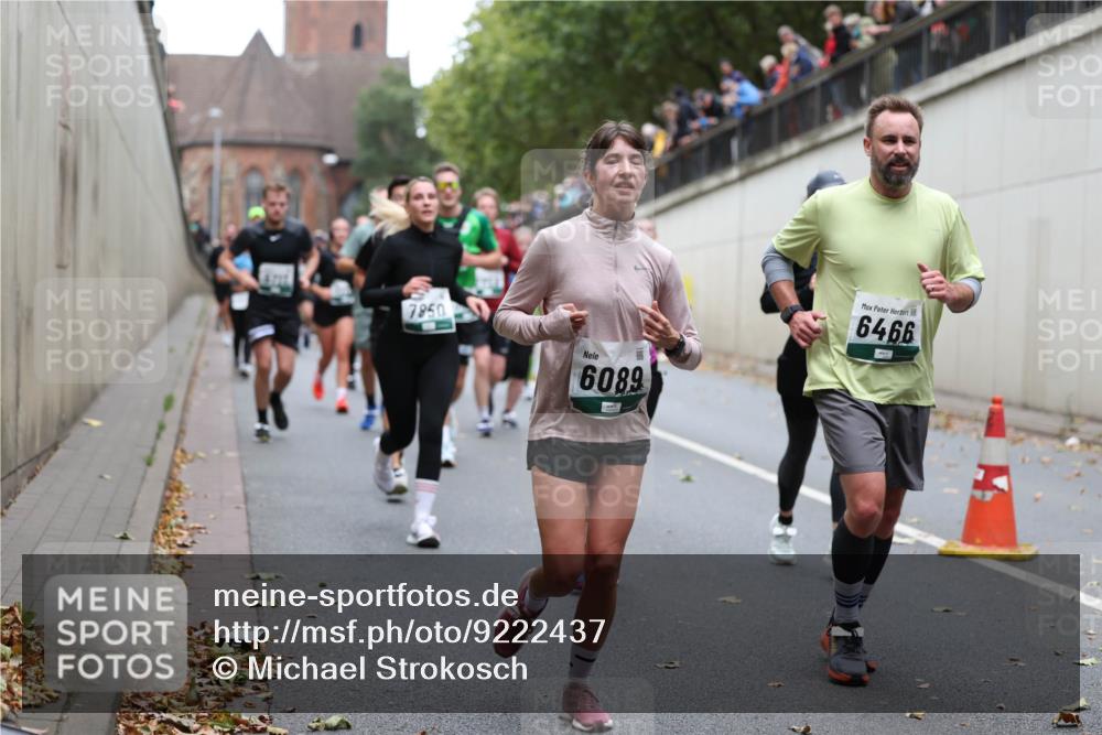 05.10.2025 - 20. swb-Marathon Bremen Michael Strokosch http://msf.ph/oto/9222437 05.10.2025 13:00:32 Laufen 7850, 6089, 6466 meine-sportfotos.de