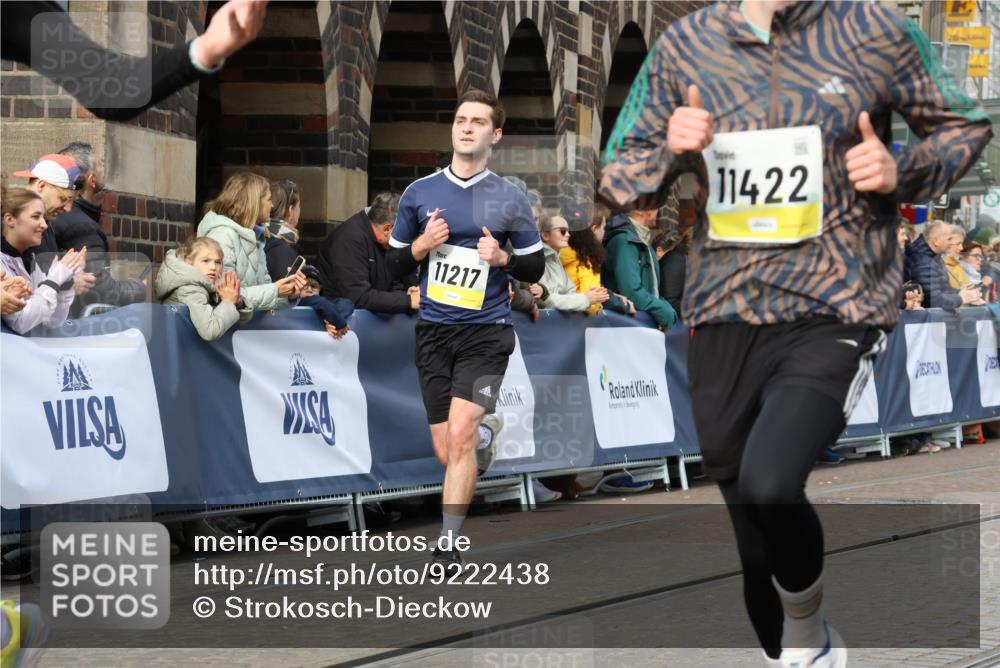 05.10.2025 - 20. swb-Marathon Bremen Strokosch-Dieckow http://msf.ph/oto/9222438 05.10.2025 10:42:17 Ziel 8187, 9700, 9775, 10375, 10838, 11217, 11230, 11422 meine-sportfotos.de