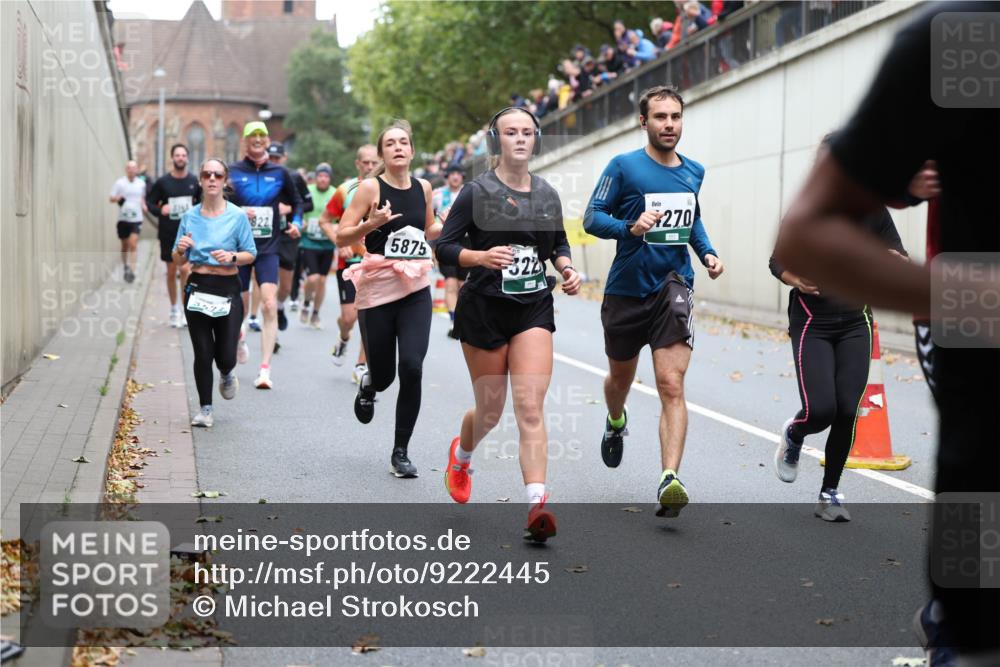 05.10.2025 - 20. swb-Marathon Bremen Michael Strokosch http://msf.ph/oto/9222445 05.10.2025 13:00:37 Laufen 822, 5875, 3221, 270 meine-sportfotos.de