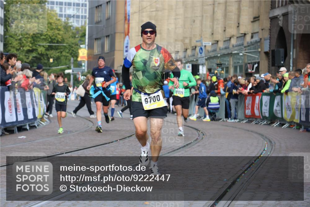 05.10.2025 - 20. swb-Marathon Bremen Strokosch-Dieckow http://msf.ph/oto/9222447 05.10.2025 10:42:20 Ziel 9700, 9775, 10208, 10375, 11230 meine-sportfotos.de