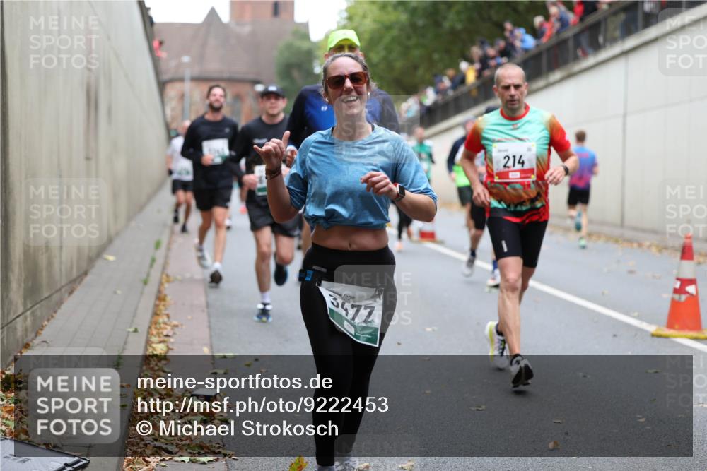 05.10.2025 - 20. swb-Marathon Bremen Michael Strokosch http://msf.ph/oto/9222453 05.10.2025 13:00:39 Laufen 3477, 214 meine-sportfotos.de