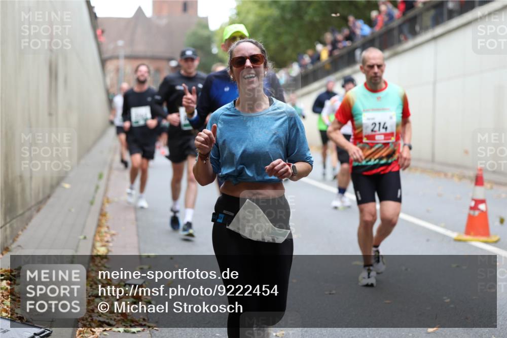 05.10.2025 - 20. swb-Marathon Bremen Michael Strokosch http://msf.ph/oto/9222454 05.10.2025 13:00:39 Laufen 214 meine-sportfotos.de