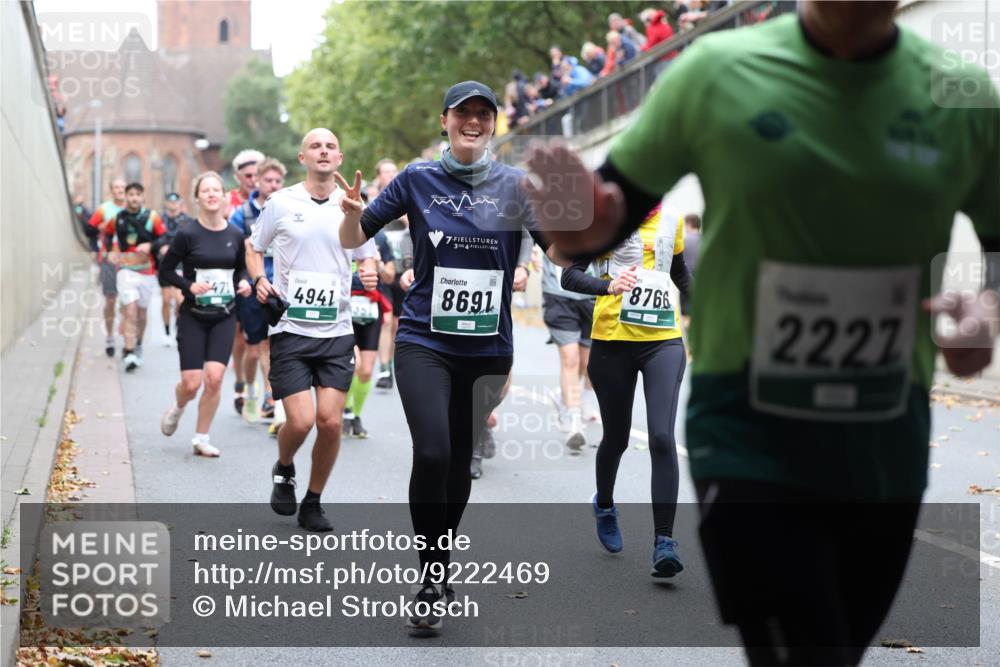 05.10.2025 - 20. swb-Marathon Bremen Michael Strokosch http://msf.ph/oto/9222469 05.10.2025 13:00:44 Laufen 7, 30, 4, 4941, 8691, 8766, 2227 meine-sportfotos.de