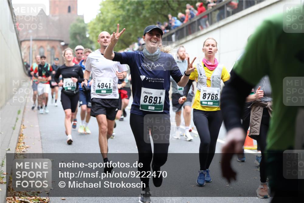 05.10.2025 - 20. swb-Marathon Bremen Michael Strokosch http://msf.ph/oto/9222470 05.10.2025 13:00:44 Laufen 7, 30, 4, 471, 4941, 8691, 8766 meine-sportfotos.de