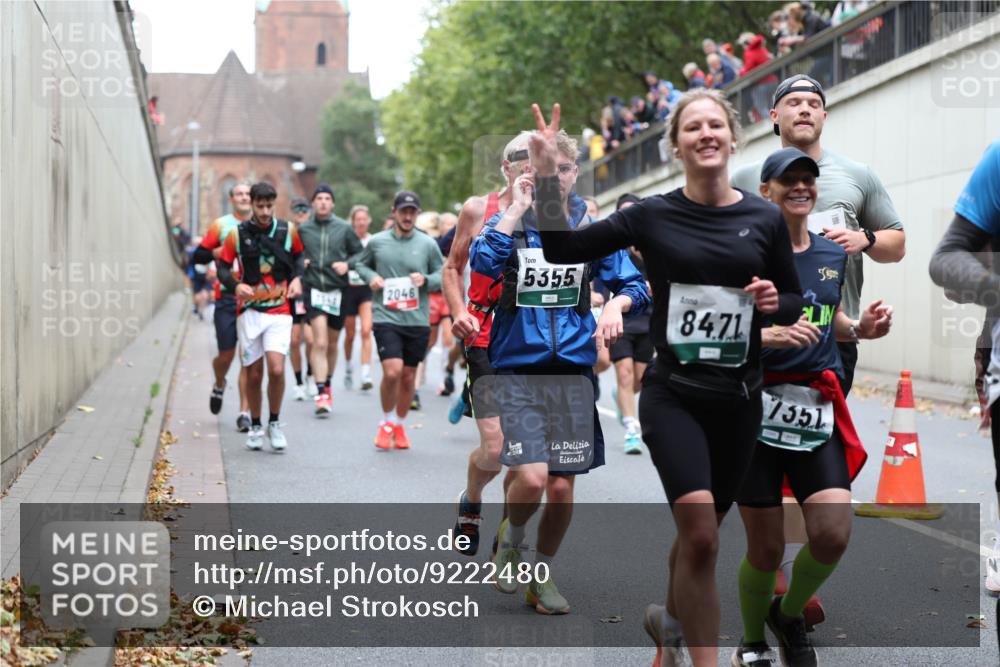 05.10.2025 - 20. swb-Marathon Bremen Michael Strokosch http://msf.ph/oto/9222480 05.10.2025 13:00:46 Laufen 7368, 2046, 5355, 84, 71, 7351 meine-sportfotos.de