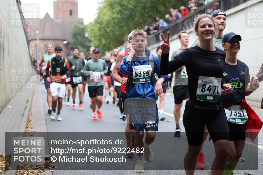 05.10.2025 - 20. swb-Marathon Bremen Michael Strokosch http://msf.ph/oto/9222482 05.10.2025 13:00:46 Laufen 2046, 5355, 84, 71, 7351 meine-sportfotos.de