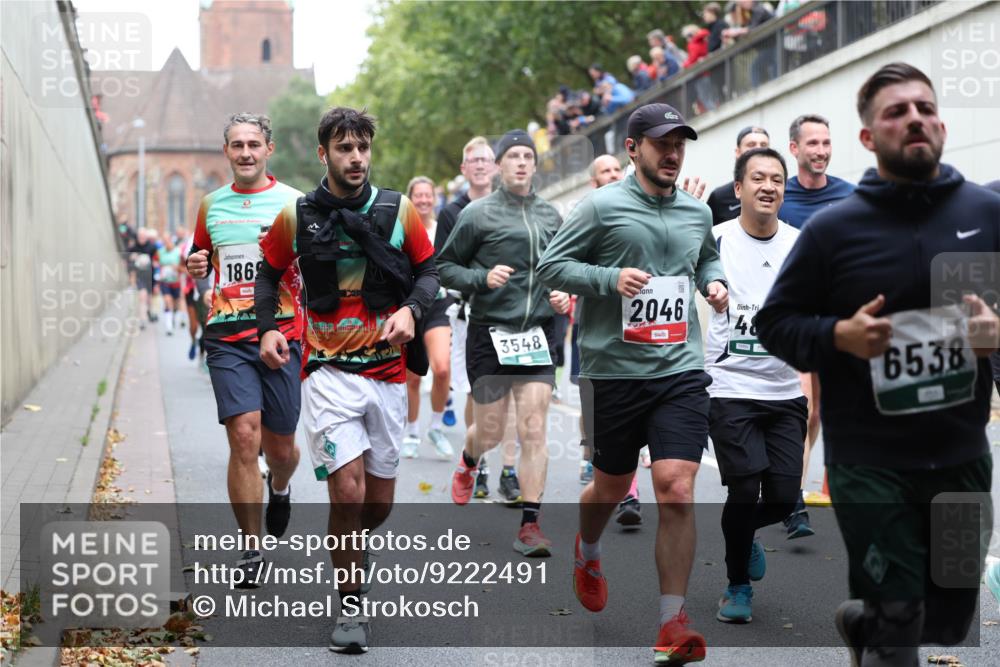 05.10.2025 - 20. swb-Marathon Bremen Michael Strokosch http://msf.ph/oto/9222491 05.10.2025 13:00:49 Laufen 186, 3548, 2046, 48, 6538 meine-sportfotos.de